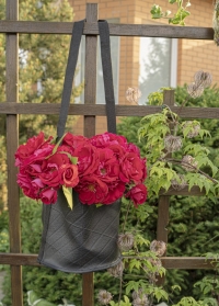 Кашпо-сумка из переработанной резины для выращивания цветов WB48 Esschert Design фото