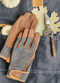 Подарок мужчине-садоводу Tweed and Wood от Consta Garden - мужские защитные перчатки, садовый секатор Burgon & Ball