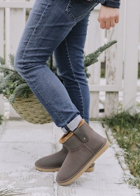 Зимние ботинки угги резиновые коричневые Ankle Boot Cheyenne французского бренда AJS-Blackfox фото