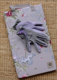 Перчатки садовые непромокаемые для прополки и посадки растений Aubergine от Briers фото