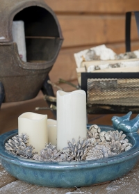 Свечи светодиодные декоративные Led Flameless Pillar by Smart Garden в зимней композиции фото