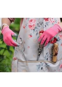 Лучший подарок садоводу и дачнику - фартук для сбора урожая Roses и перчатки от Consta Garden фото заказать на сайте