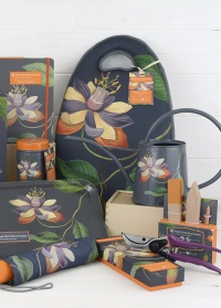 Коллекция садовых аксессуаров и инструментов Passiflora Collection от Burgon & Ball (Великобритания) фото
